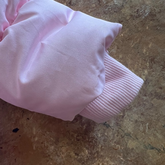 DOWN QUILTED JACKET 6-12  months BABY GIRL detachable hood worn once - Picture 9 of 10